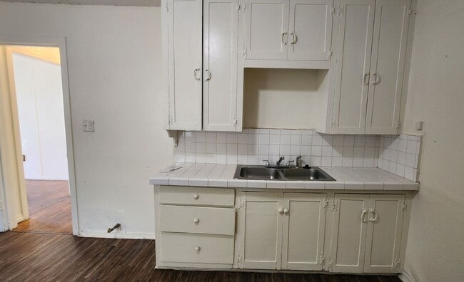 Photo - 2 bed 1 bath with laundry room