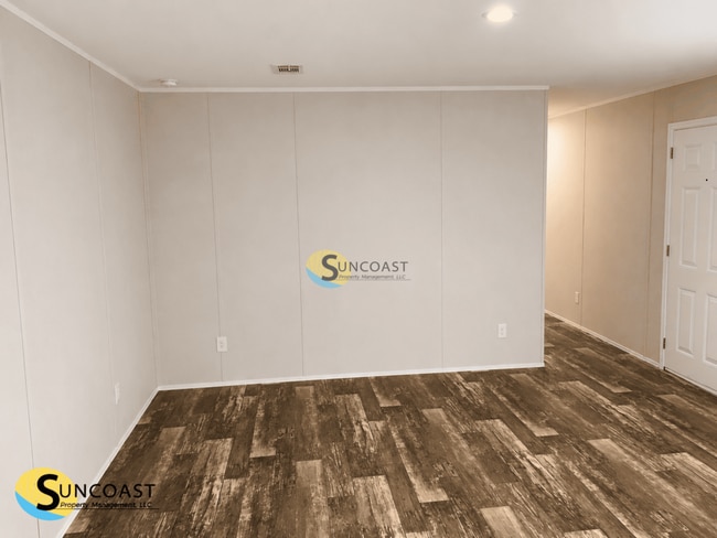 14209 Lyle Rd