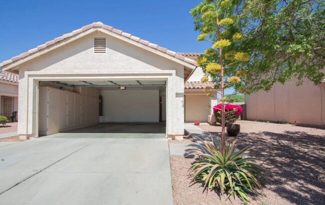 Photo - 13002 W Paradise Dr