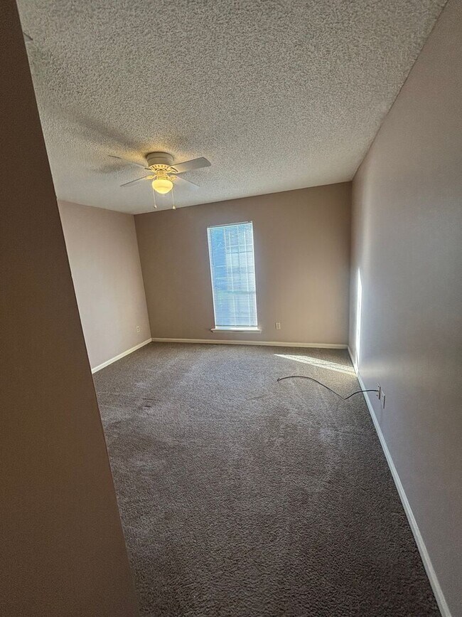 Photo - 1106 Timberline Dr