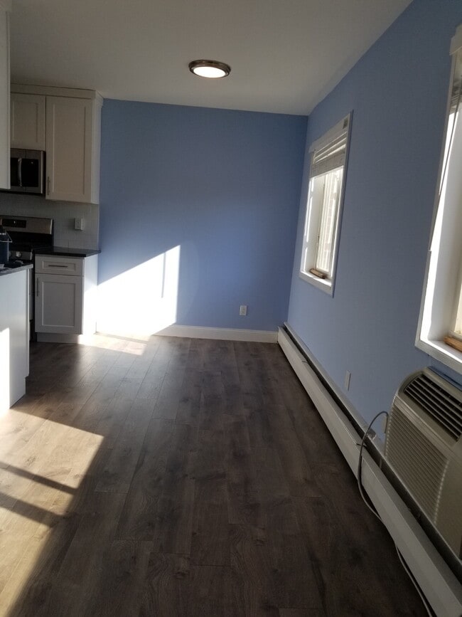 Photo - 1300 Rockland Ave Unit 2C