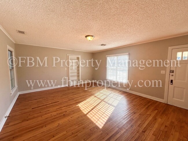 Photo - 2008 W 3rd Ave
