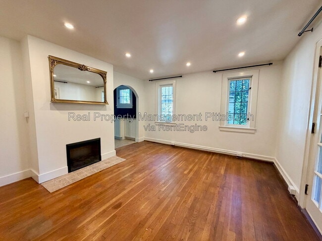 Photo - 152 Gordon St