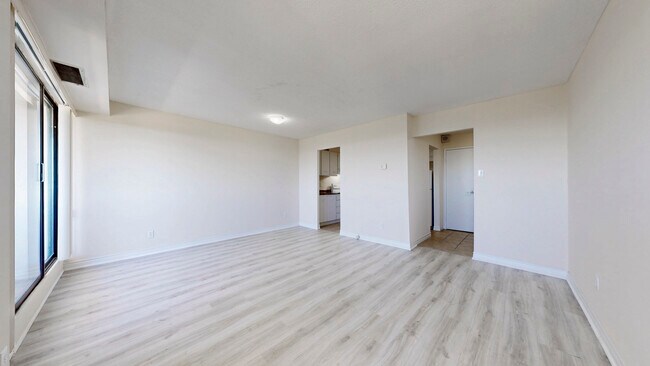 Photo - Burlington Square