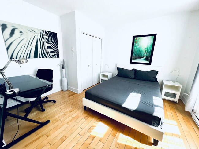 Photo - 4850 Rue Sainte-Catherine E Unit ID1228878P