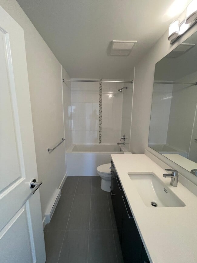 Photo - 20834 80 Av Unit #100