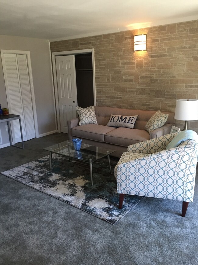 Woodcrest Apartments