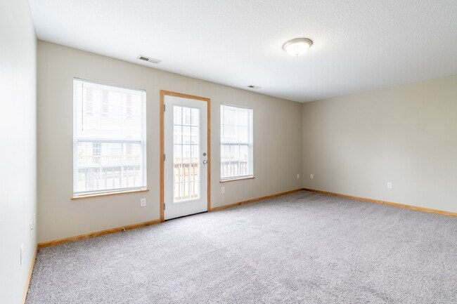 Photo - 2 Bedroom 2 Bathroom Town House - Exterior Unit Unidad 6358 Scarlet Leaf Lane