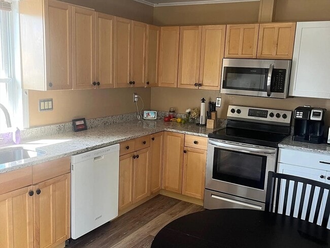 Building Photo - 65 Sturtevant Ave Unit 2