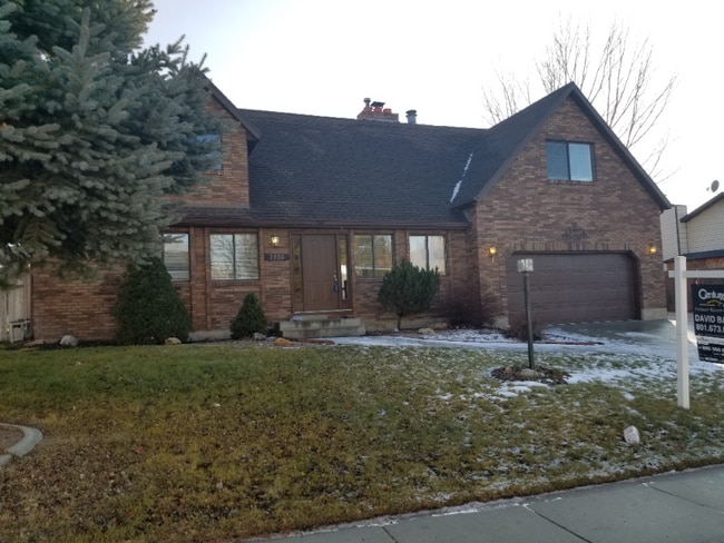 Photo - 2186 Karalee Way