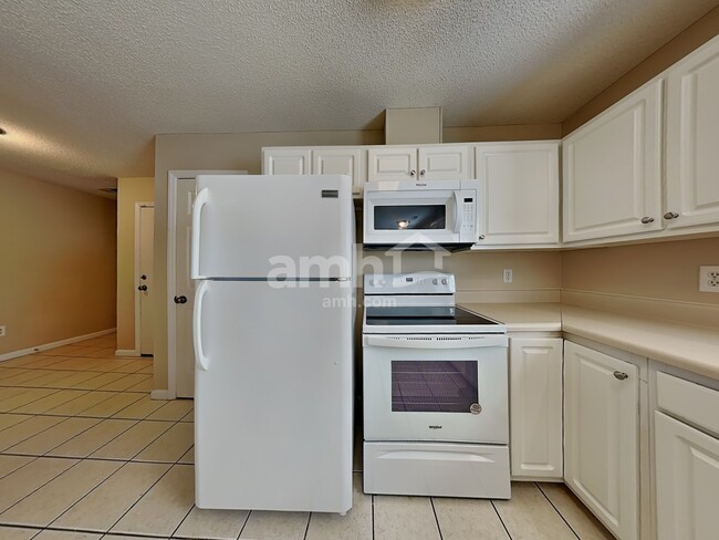 Photo - 5800 Regent Village Dr