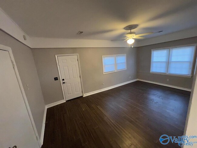 Photo - 3415 Mimosa Ln NW