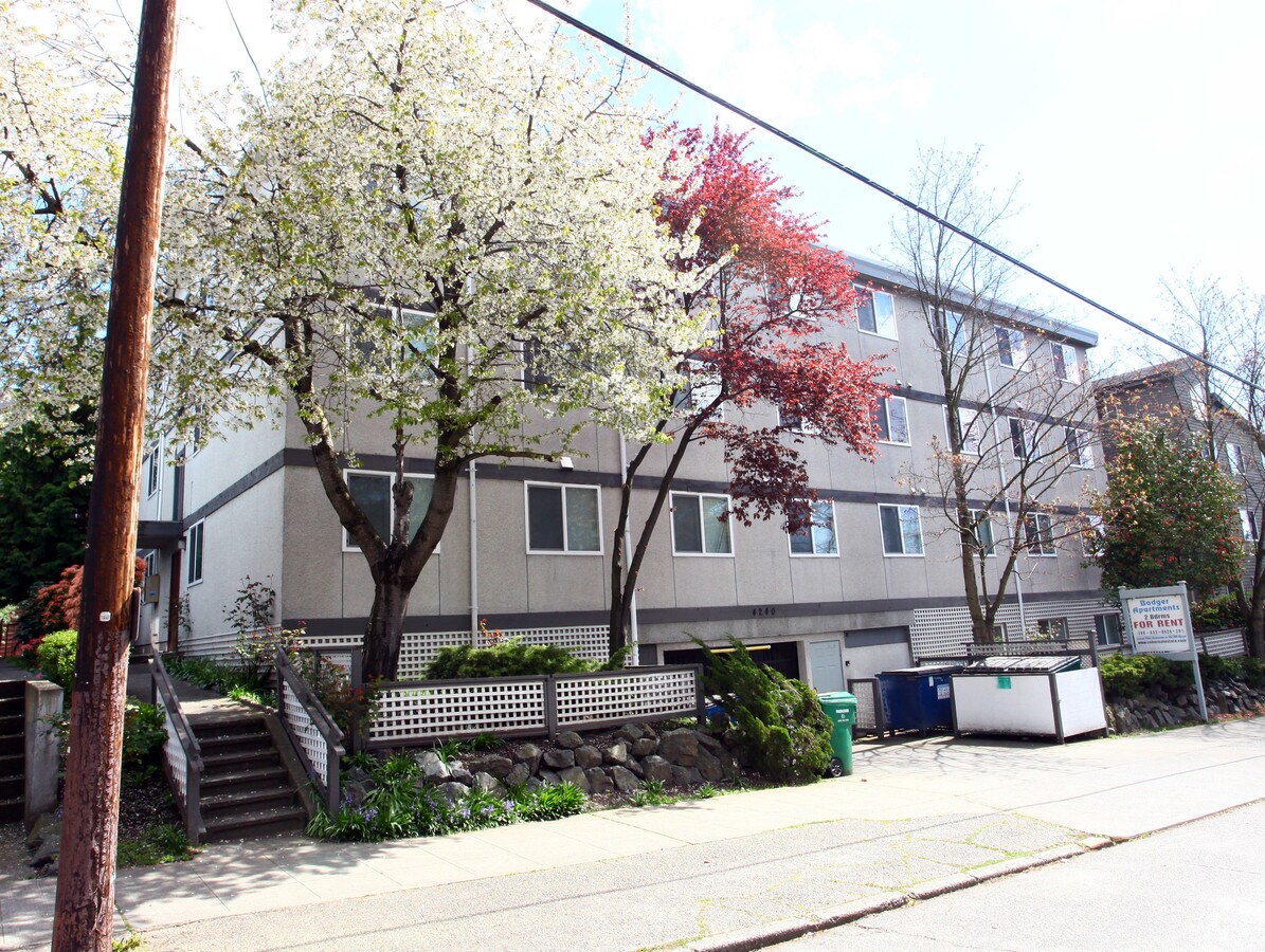 Photo - Badger Apartments