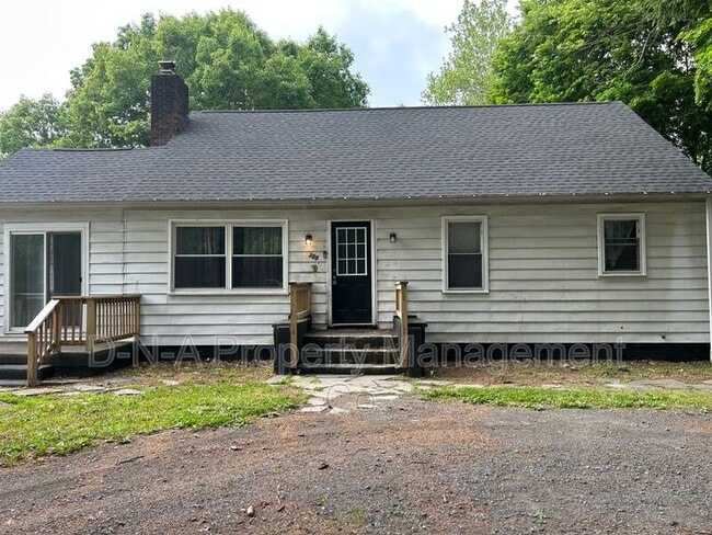 Photo - 355 E Brown St