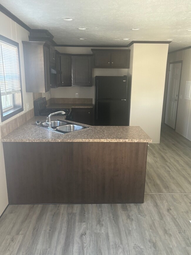 Photo - 831 N Pontiac Trail