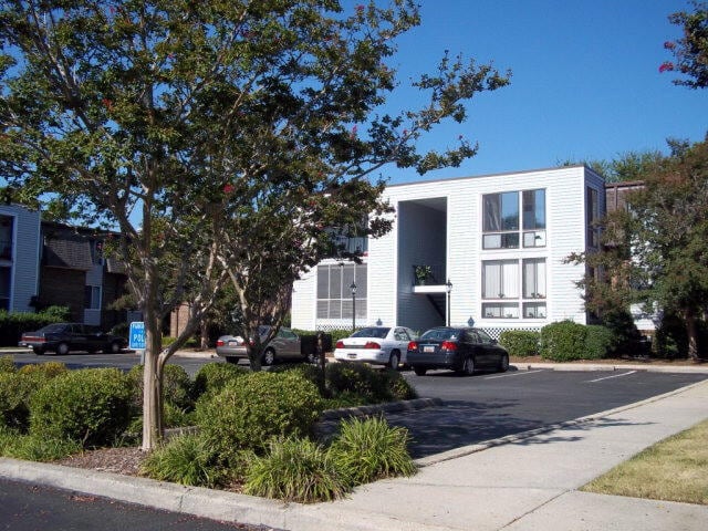 Building Photo - 323 Laurens St SW Unit C 10 Rental
