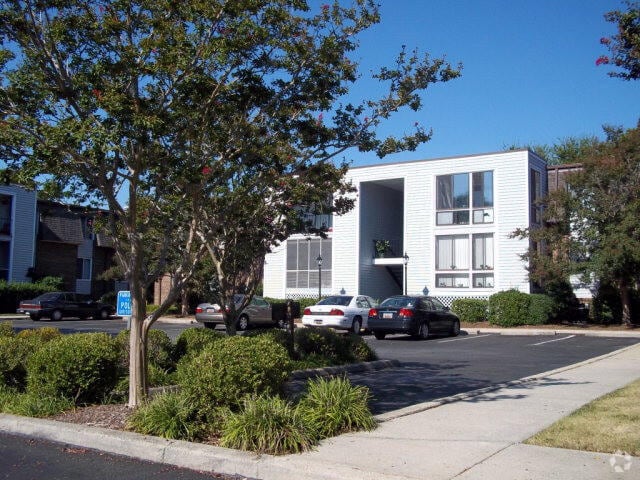 Building Photo - 323 Laurens St SW Unit C 10 Rental