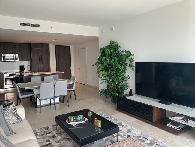 Photo - 68 SE 6th St Unidad 3010