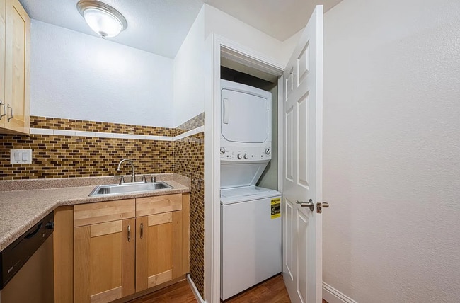 Photo - APT 84 Unidad 84