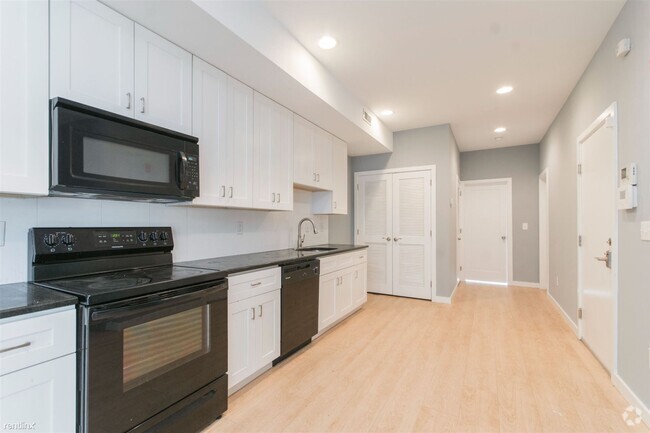 Building Photo - 6 br, 5 bath Triplex - 1507 W OXFORD ST Un... Unit 1 Rental