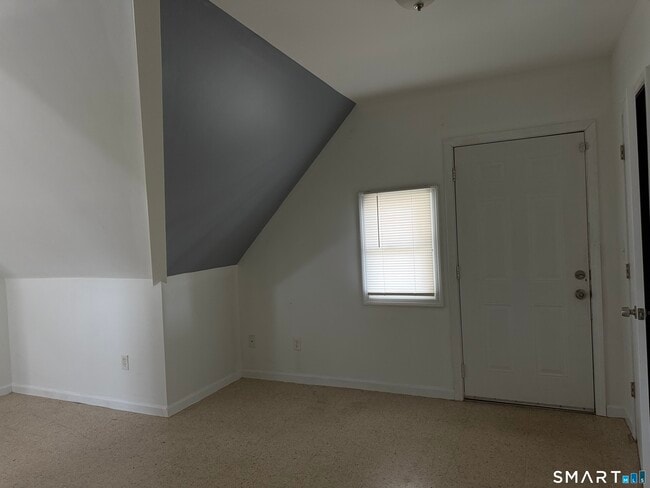 Photo - 438 Hollister Ave