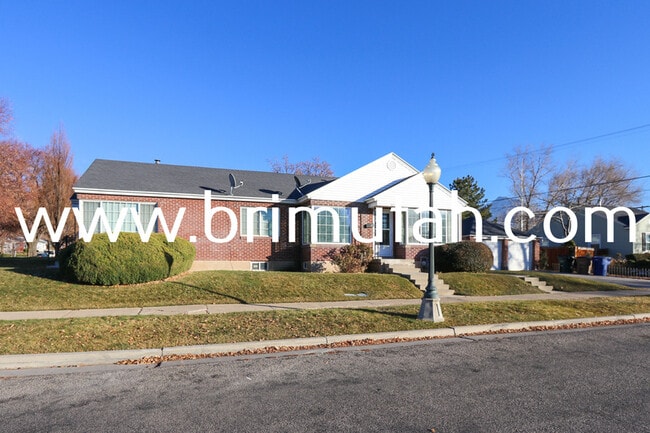 Photo - 2613 S Hartford St