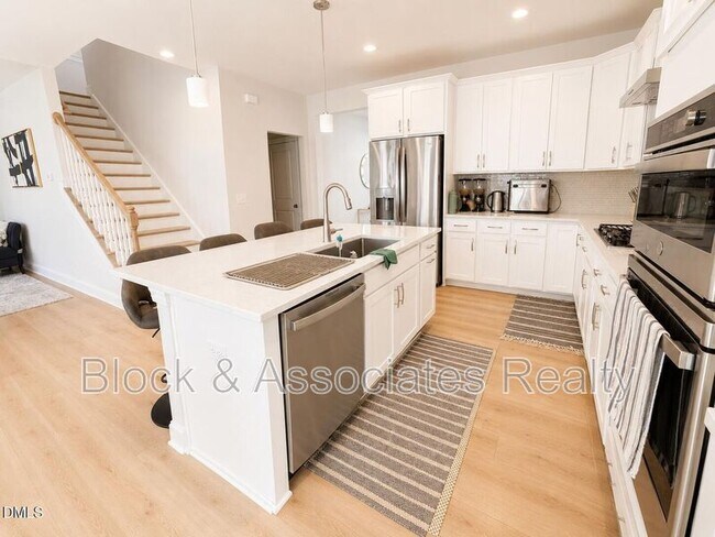 Photo - 118 Faxton Wy