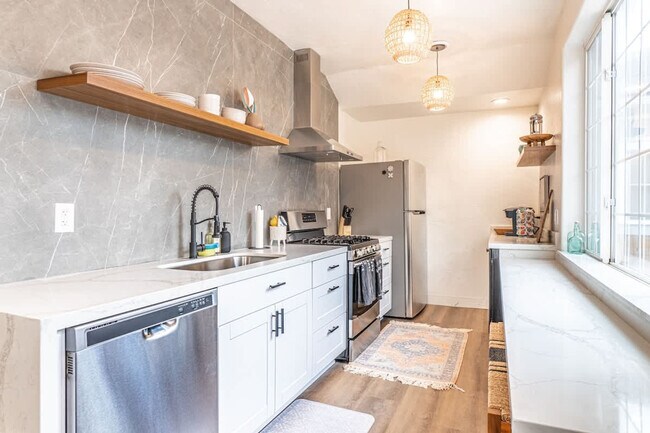 Photo - 142 Bell St Unit ID1250764P