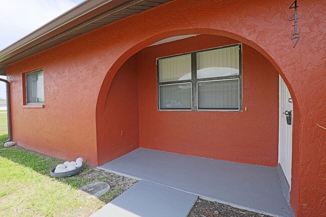 Building Photo - Duplex Cape Coral 4417 Unit 4417 SW Santa Barbara Place