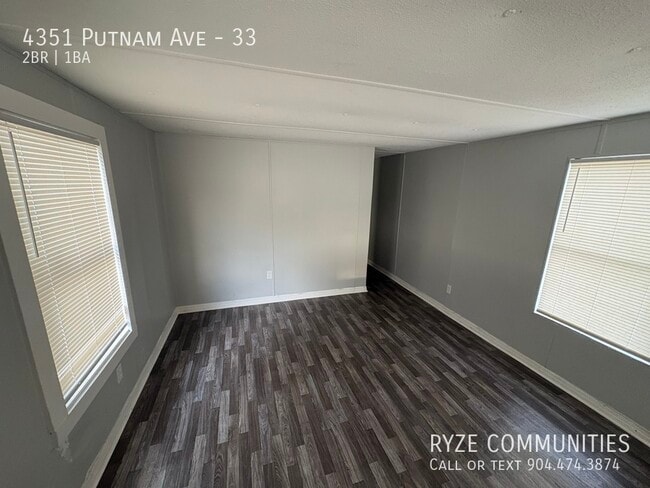 Photo - 4351 Putnam Ave