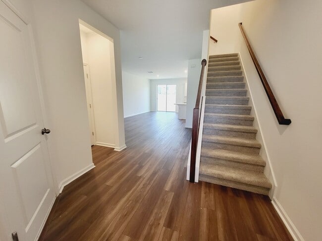 Photo - 3 Bedroom 2.5 Bathroom Townhome For Rent with 1 car garage in Kissimmee - NEAR DISNEY!