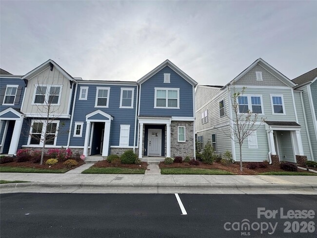 Photo - 335 Ladybird Ln