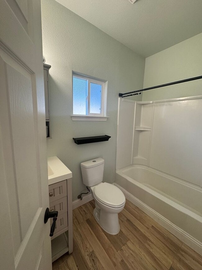 Photo - STUDIO AVAILABLE NOW - UTILITIES INCLUDED