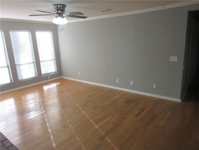 Photo - 325 Warm Springs Cir Unit 325