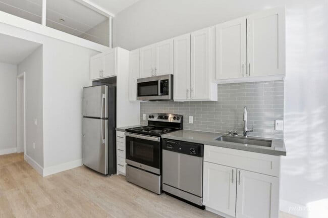 Photo - 80 Terra Vista Ave Unidad E-J