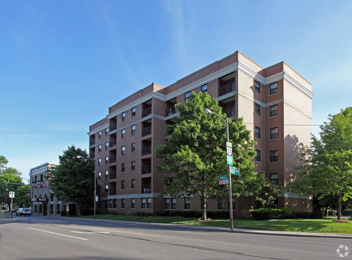 Photo - The Plaza Apartments