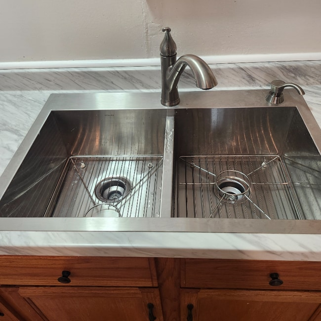 Building Photo - 50 Centre St