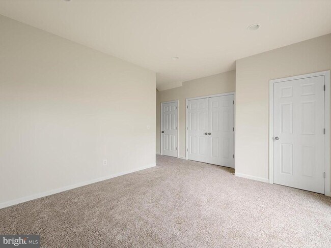Photo - 113 Heyford Dr