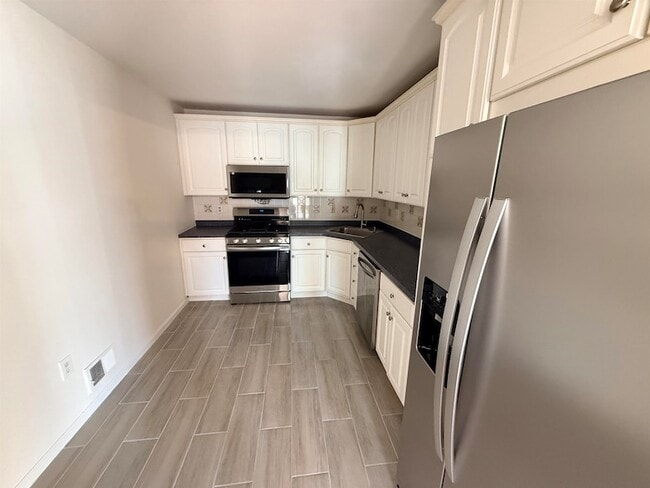 Photo - 28 Alder St Unit 7D