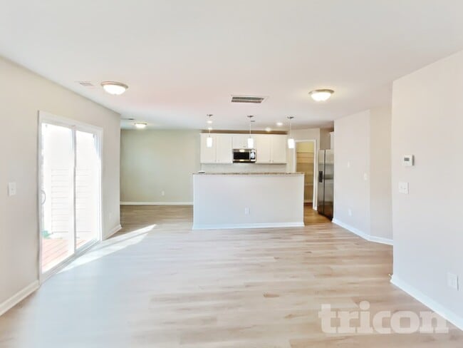 Photo - 232 Rustling Way