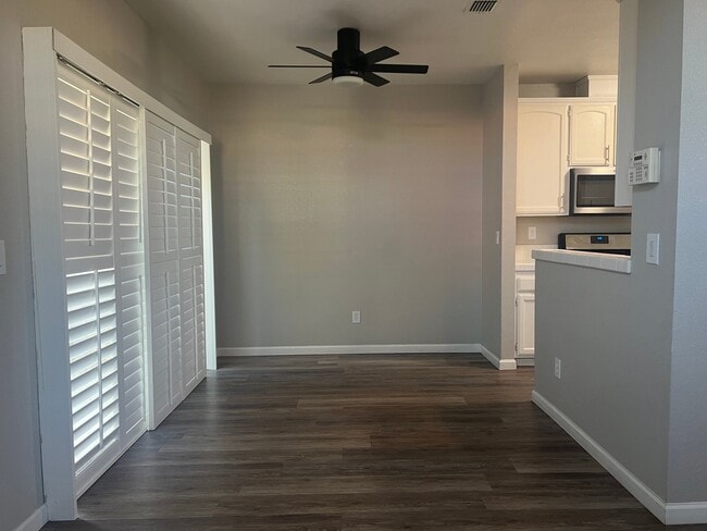 Photo - 267 Tamarisk Cir