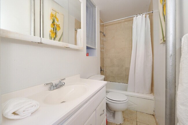 Photo - 416 W 46th St Unit ID1039029P