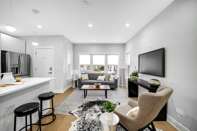 Photo - 4721 W Warwick Ave