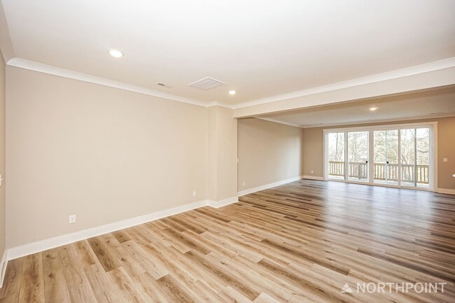Photo - 114 Glencoe Ln