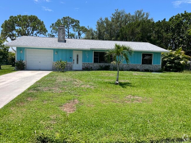 Building Photo - 574 SW Duval Ave Rental