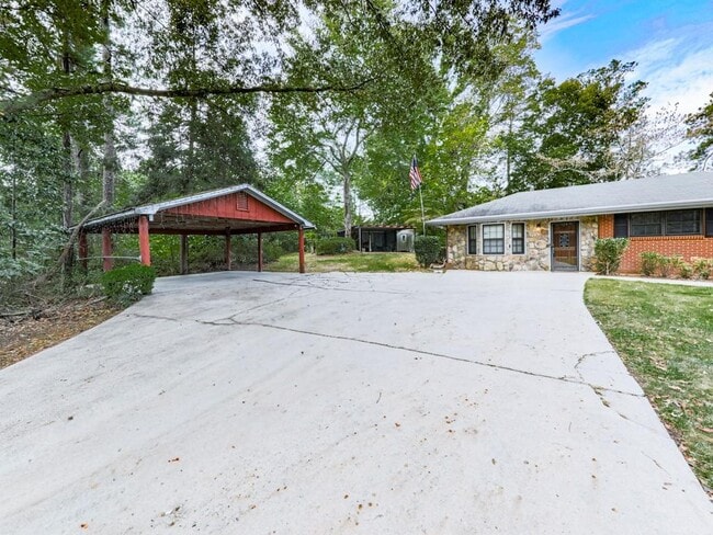 Photo - 5480 Burgess Dr