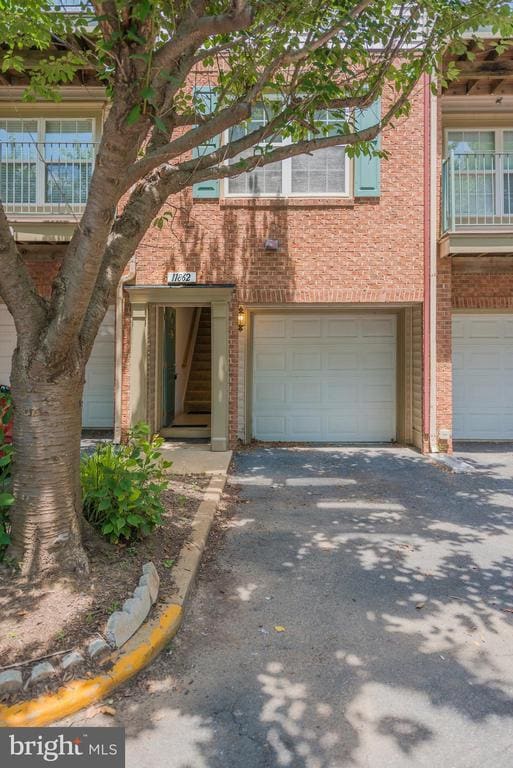 Building Photo - 11862 Breton Ct Rental