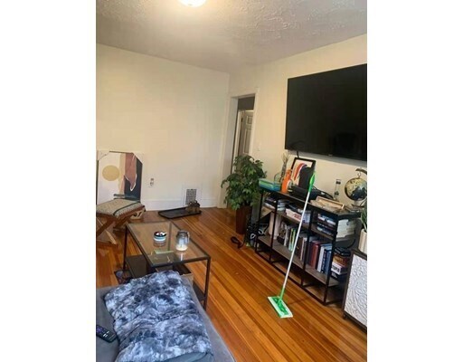 Photo - 78 Romsey St Unit 2