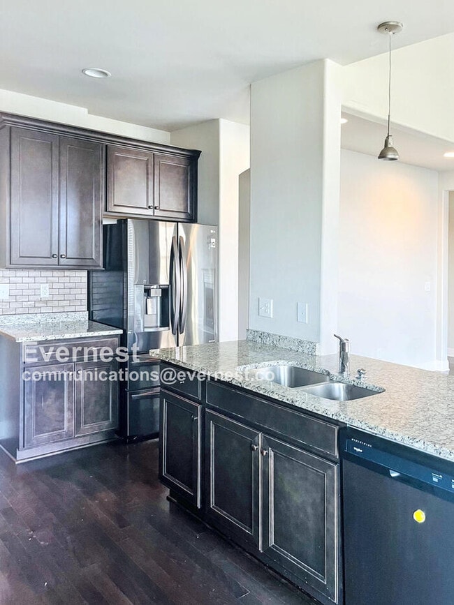 Photo - 2951 Stewart Campbell Pointe