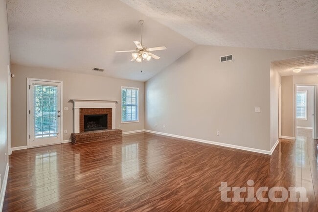 Photo - 515 Plantation Creek Dr